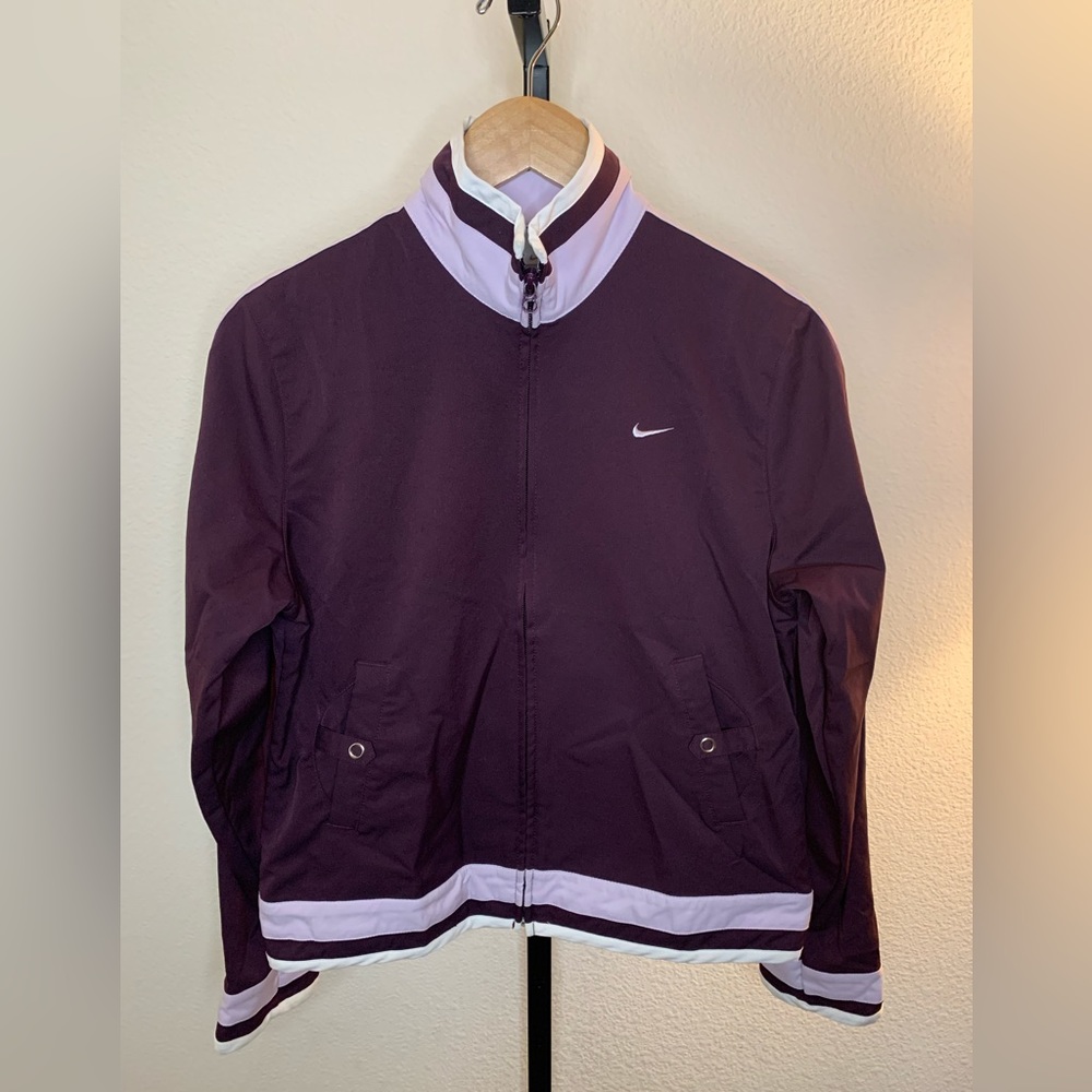 Nike Plum and Lilac Cropped Lightweight Zip up Jacket